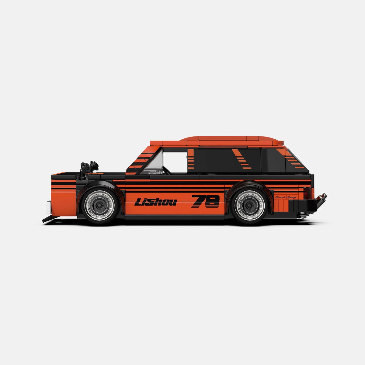 Simon's Garage JDM 510 Karavan 1:32