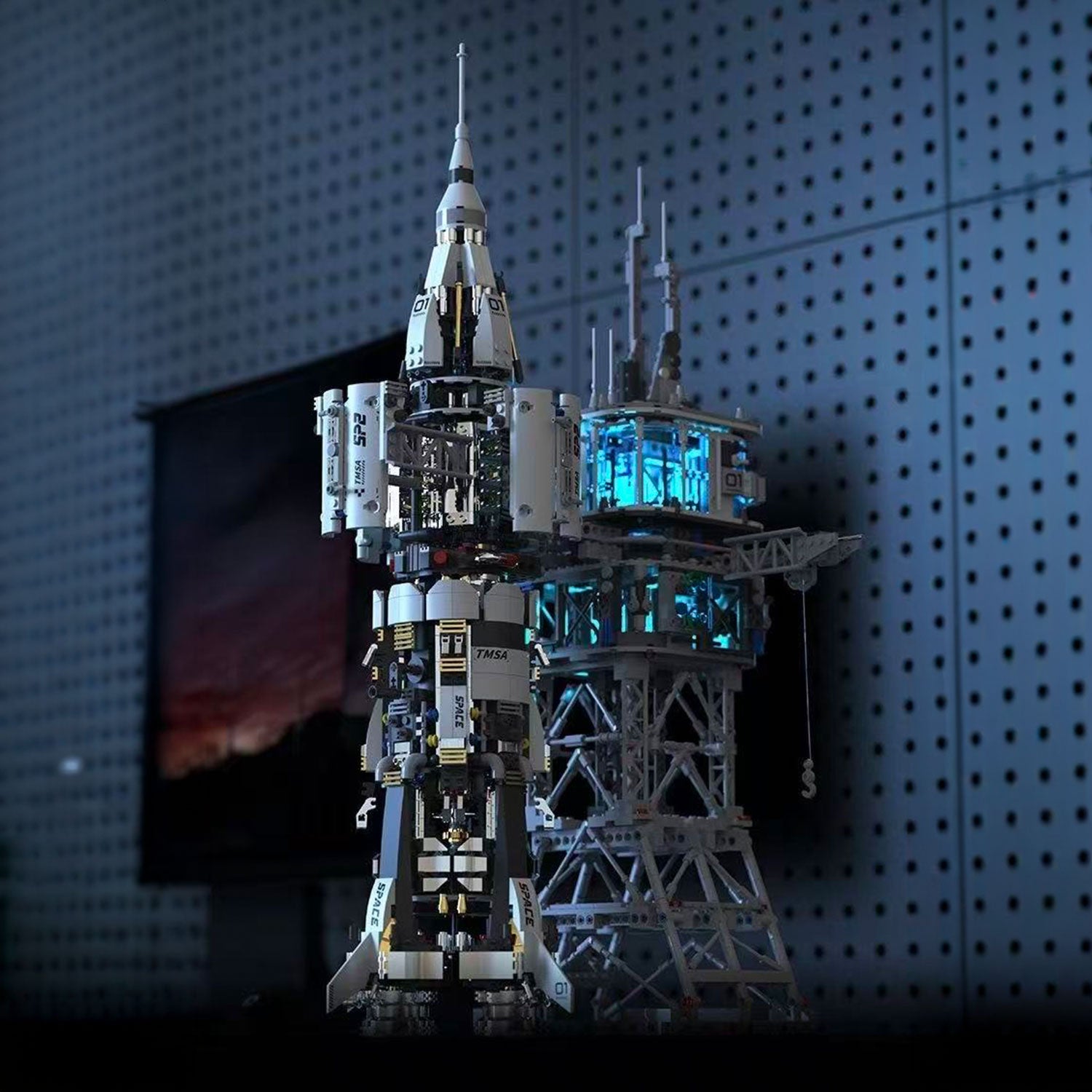 Vesoljska Baza z Raketo